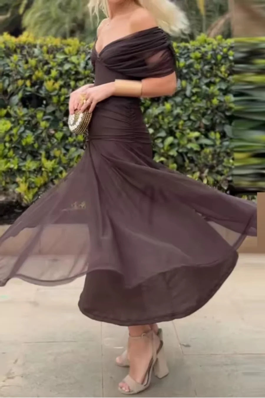 NURIA - VESTIDO ESCOTE V