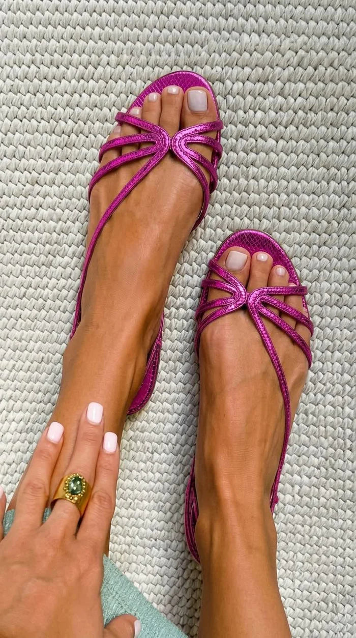 Sara - Sandalias doradas de elegancia veraniega