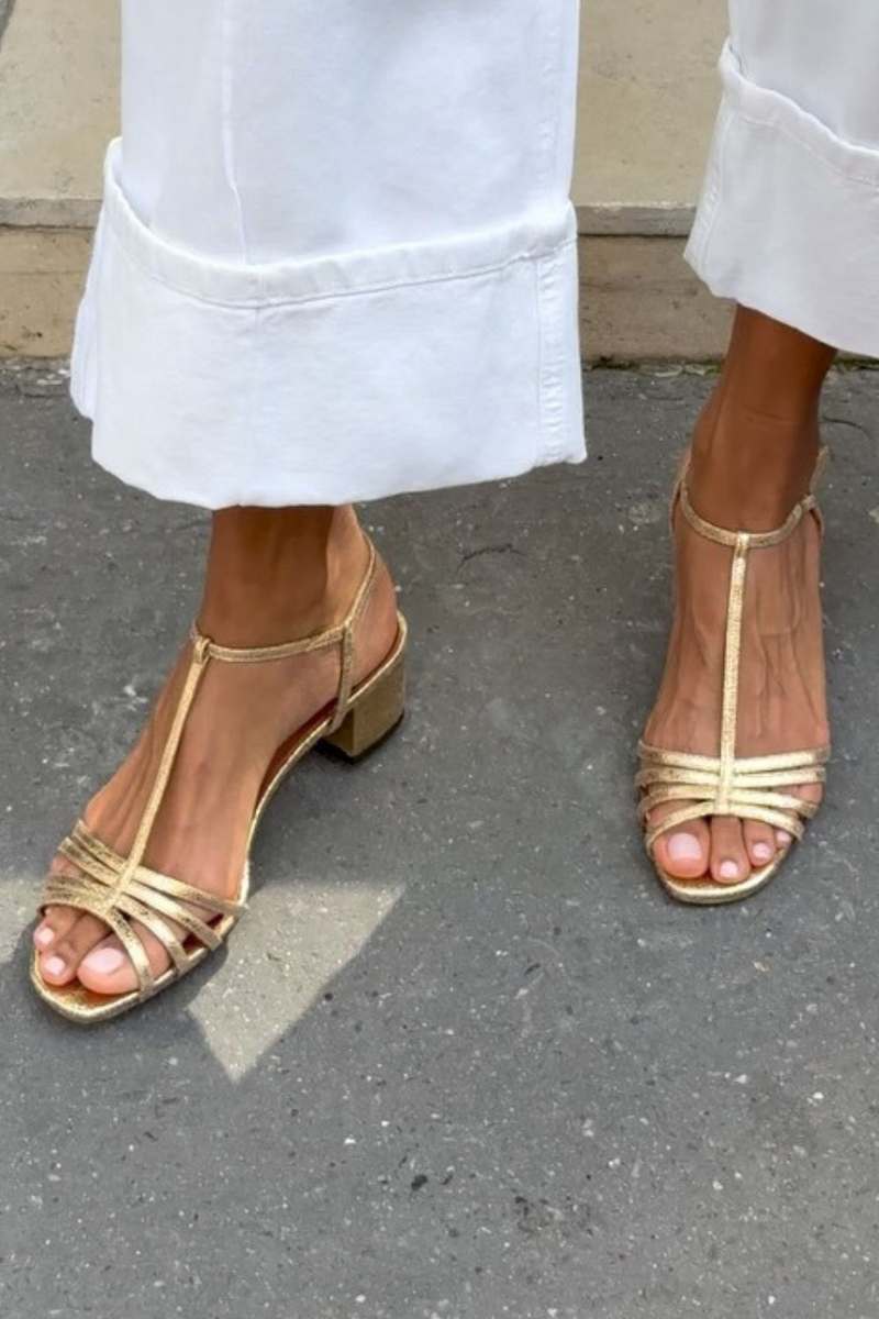 Alicia - Sandalias doradas de elegancia cotidiana
